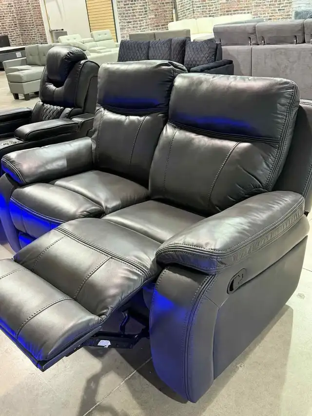 Econoplus Halifax LAST CHANCE SALE Duke Loveseat Recliner - Photo 2