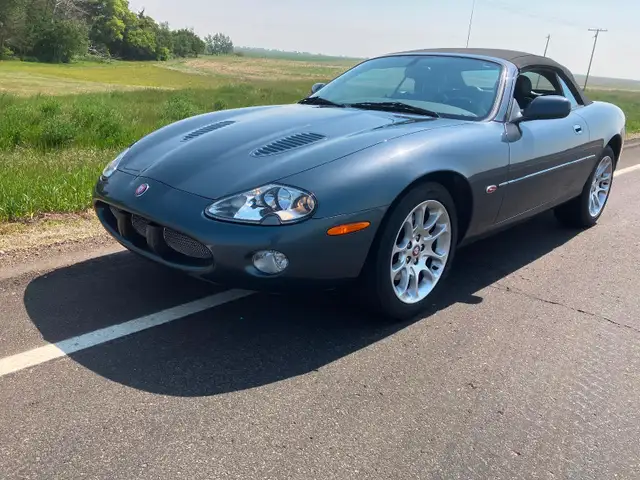2001 Jaguar XKR