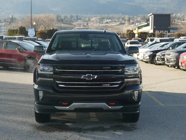 2018 Chevrolet Silverado 1500 - Photo 2