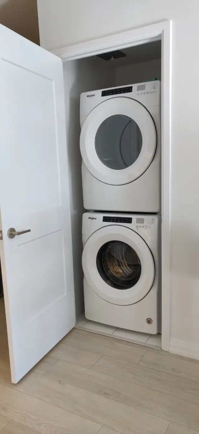 Master bedroom for rent - VMC - Vaughan - Available 29/Mar - Photo 7