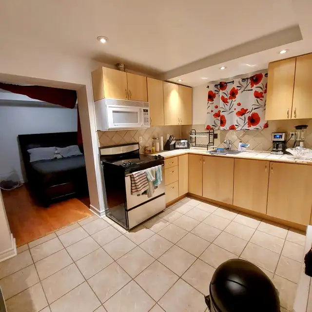 Nice clean renovated 3 1/2 for Rent - Photo 8