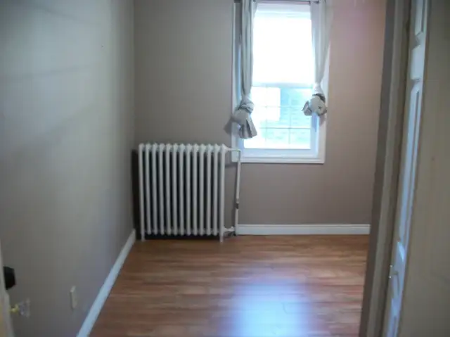 2 bedroom apartment, Pepperell St, close to Univ, QE2, Downtown - Photo 3