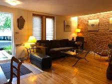 SUPERBE 4 ½ MEUBLÉ AVEC JARDINET ET COUR ARRIÈRE – LE PLATEAU