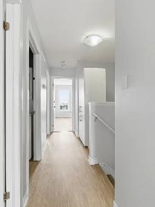 4 Beds 4 Baths TownhouseCA$900 / Month - Photo 6