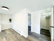 Bright Renovated 2-Bedroom Apartment for Rent - Photo 13
