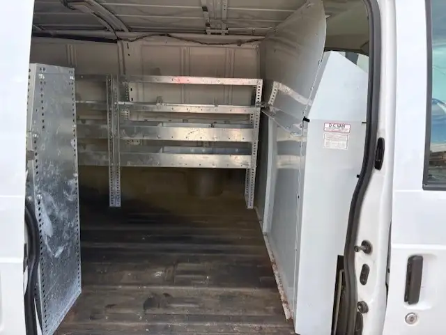 2005 GMC Safari Cargo Van LADDER RACKS-DIVIDER-SHELVES-CERTIFIED - Photo 14