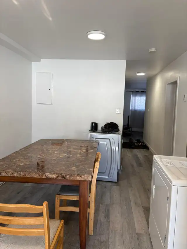 4 1/2 chauffé à louer à Montréal (Nouveau Rosemont) - Photo 2