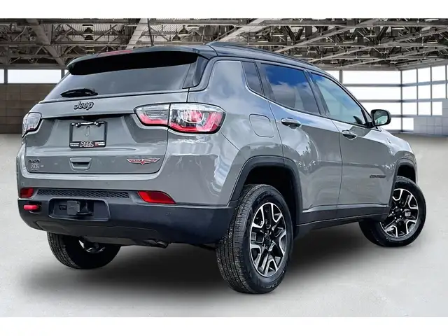 2021 Jeep Compass Trailhawk Elite | Panoroof | Alpine | TowPkg | - Photo 2