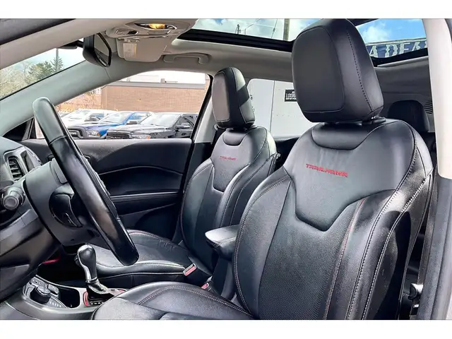 2021 Jeep Compass Trailhawk Elite | Panoroof | Alpine | TowPkg | - Photo 25