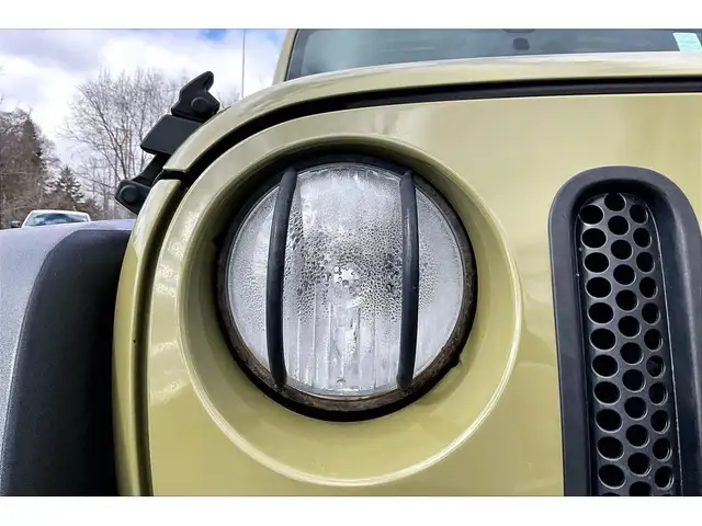 2013 Jeep Wrangler Sport 2Dr | Hard Top | Side Steps | 4X4 - Photo 30