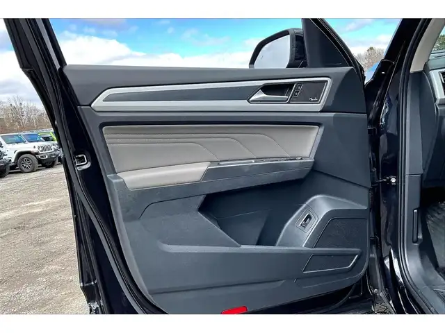 2023 Volkswagen Atlas Execline R Line | Heated Leather | Panoroo - Photo 18