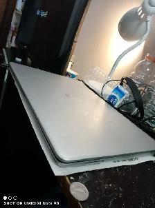 HP laptop 8 GB mint cond - ph 204-809-2507