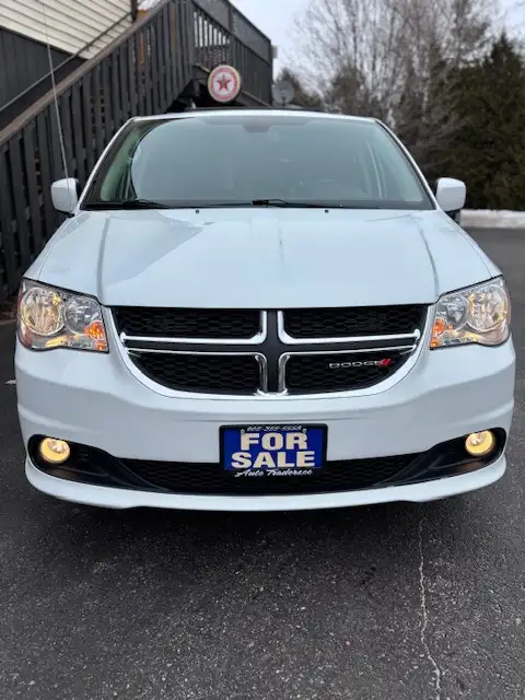 2018 DODGE GRAND CARAVAN CREW  ONLY 104,000 KM'S  LOADED - Photo 2