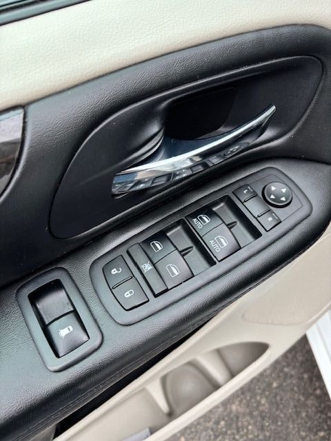 2018 DODGE GRAND CARAVAN CREW  ONLY 104,000 KM'S  LOADED - Photo 18