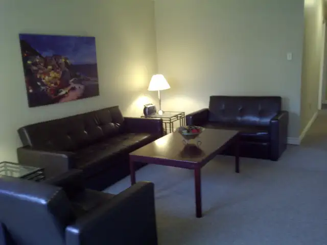 5 BDRMs- Minutes to UWO- Oxford/Platts Lane- UTIL INCL