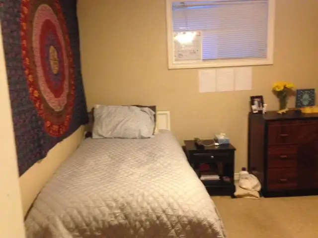 5 BDRMs- Minutes to UWO- Oxford/Platts Lane- UTIL INCL - Photo 6