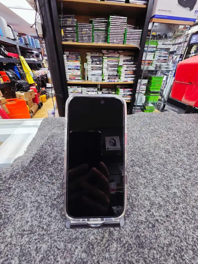 Iphone 15 128GB batterie 97%