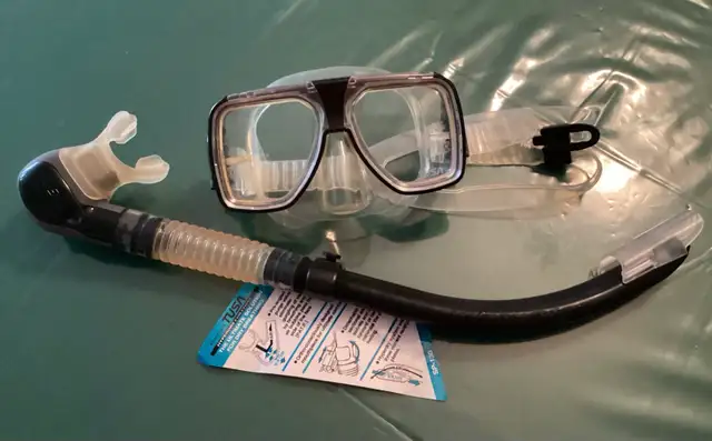 TUBA PROFESSIONNEL   MASQUE—-  NEUFS