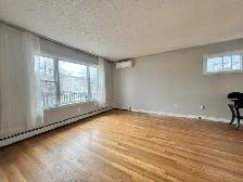 Hartlen Avenue - 4 BR, 2 BATH BEAUTIFUL FAMILY HOME AVAIL NOW! - Photo 3