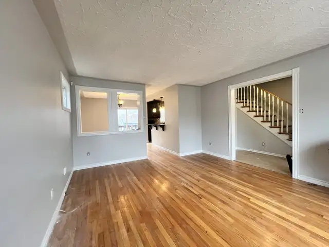 Hartlen Avenue - 4 BR, 2 BATH BEAUTIFUL FAMILY HOME AVAIL NOW! - Photo 5