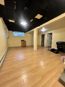 Hartlen Avenue - 4 BR, 2 BATH BEAUTIFUL FAMILY HOME AVAIL NOW! - Photo 11