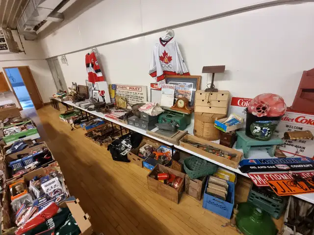 Large Multi Estate & Consignor Auction Cobden Tomorrow March 14. - Photo 3