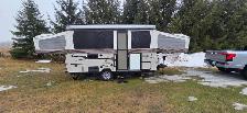 2015 ROCKWOOD HIGH WALL-WET BATH 276-SLEEPS 7-3000LB LOADED-NICE