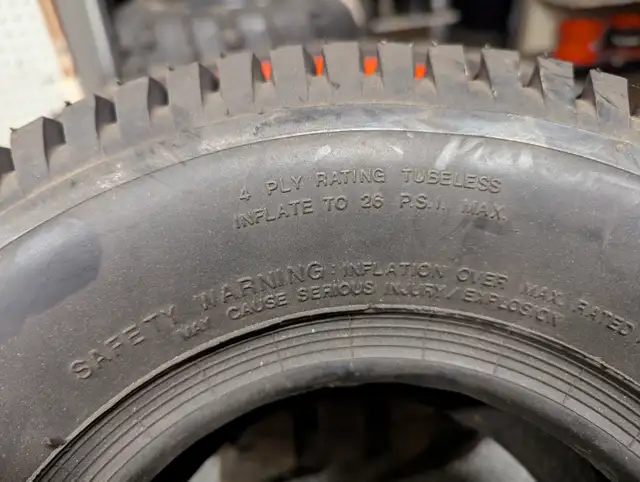 Carlisle 18x7.50-8 Turf Tire - Photo 5