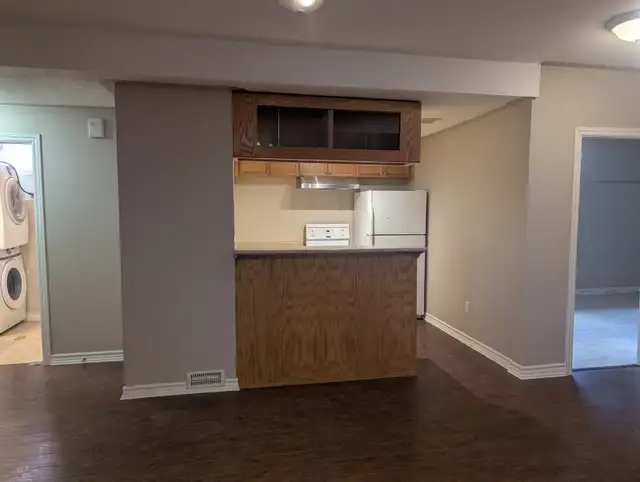 Bright 2-Bedroom Basement Apartment for Rent – Southend Barrie – - Photo 7