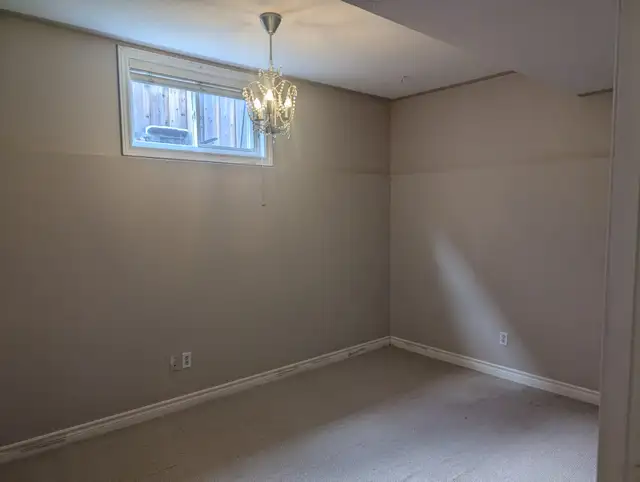 Bright 2-Bedroom Basement Apartment for Rent – Southend Barrie – - Photo 9