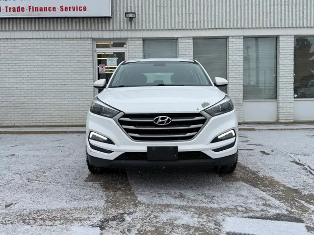 2018 Hyundai Tucson| All Wheel Drive | Two Sets of Tires | - Photo 2
