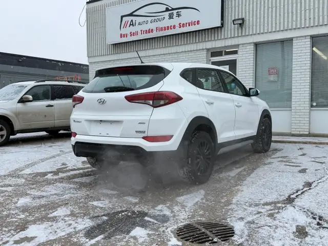 2018 Hyundai Tucson| All Wheel Drive | Two Sets of Tires | - Photo 6