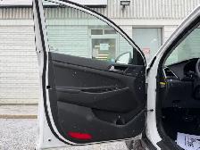 2018 Hyundai Tucson| All Wheel Drive | Two Sets of Tires | - Photo 9