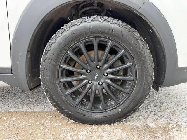2018 Hyundai Tucson| All Wheel Drive | Two Sets of Tires | - Photo 22