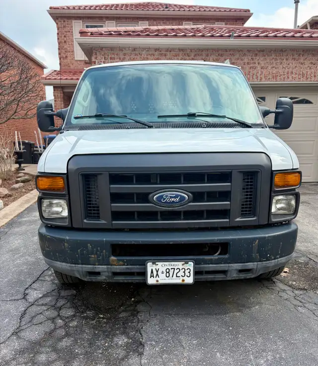 2011 Ford E150