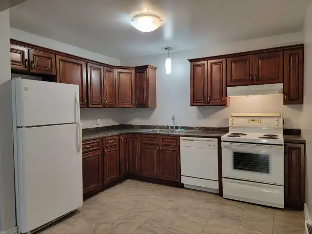 Hiring Handyman / Superintendent