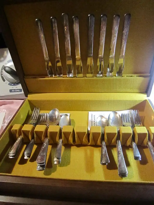 #79-114E REVELATION silverware set for 8 - Photo 2