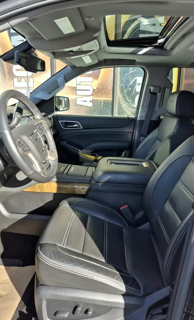 2017 GMC Yukon Denali - Photo 5