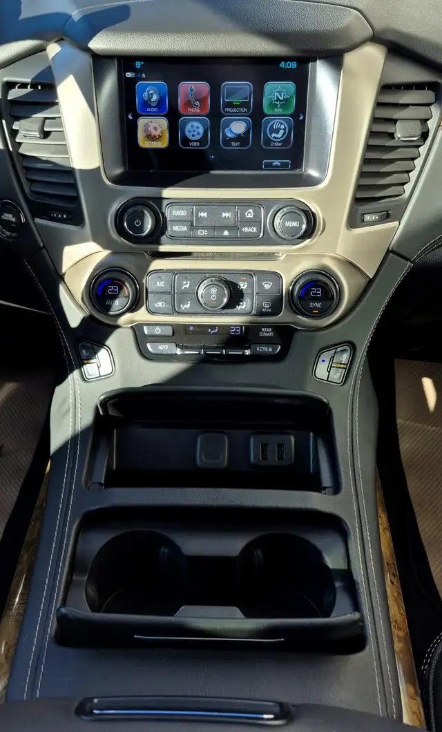 2017 GMC Yukon Denali - Photo 9