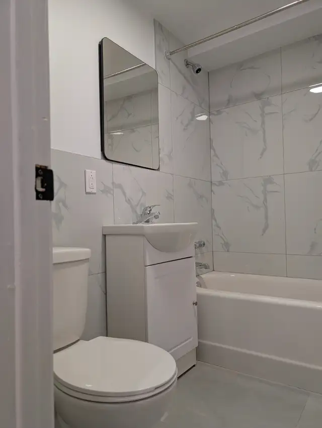 Rosemont Grand 3 1/2 chauffage/eau chaude életros inclus