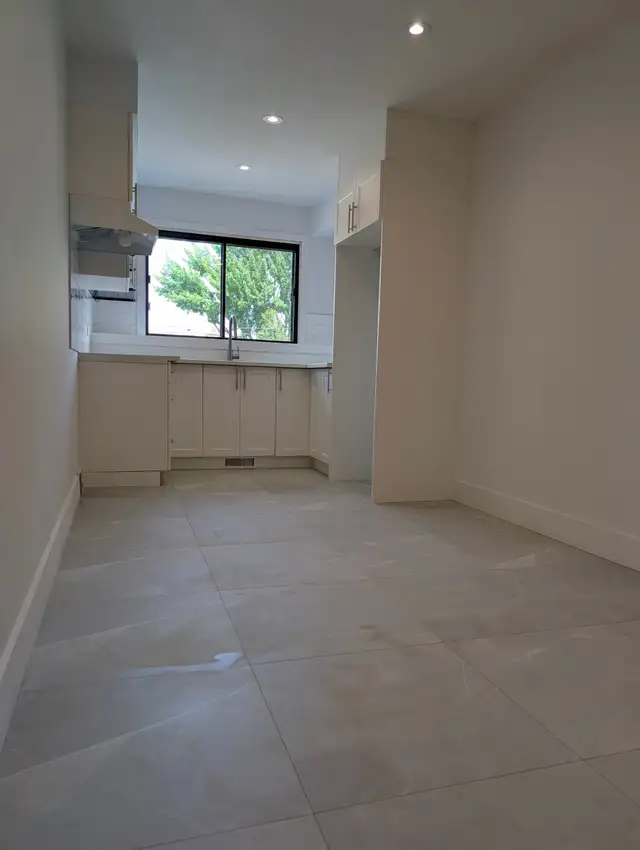 Rosemont Grand 3 1/2 chauffage/eau chaude életros inclus - Photo 2