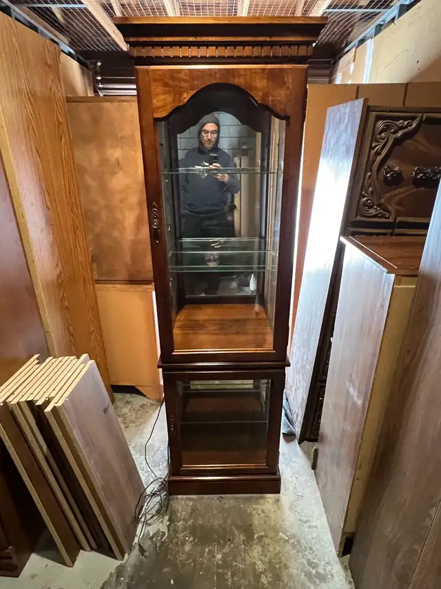 Free delivery used Wooden Curio Display Cabinet - Photo 2
