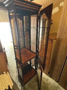 Free delivery used Wooden Curio Display Cabinet - Photo 4