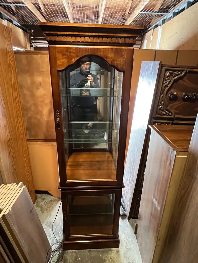 Free delivery used Wooden Curio Display Cabinet - Photo 8