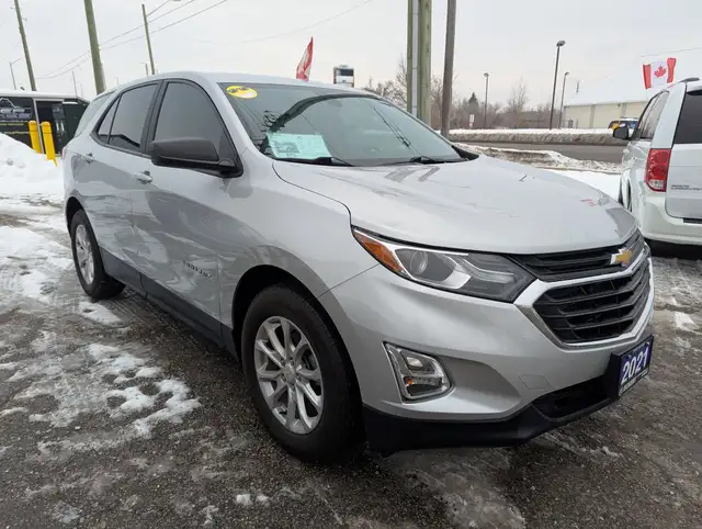 2021 Chevrolet Equinox LS WITH APPLE CARPLAY! - Photo 4