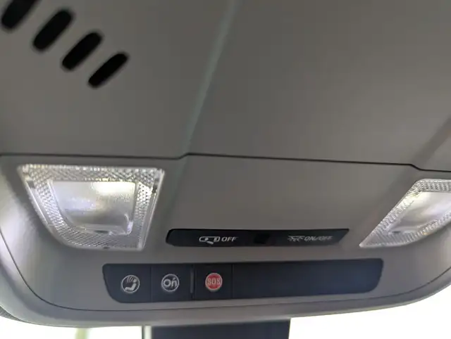 2021 Chevrolet Equinox LS WITH APPLE CARPLAY! - Photo 12