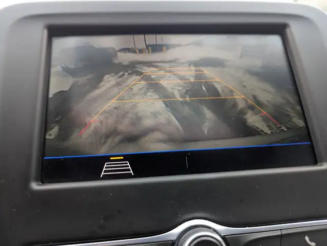 2021 Chevrolet Equinox LS WITH APPLE CARPLAY! - Photo 16