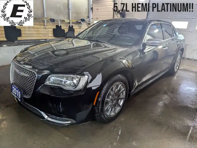 2019 Chrysler 300 C PLATINUM EDITION WITH LEATHER/SUNROOF!