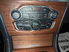 2019 Chrysler 300 C PLATINUM EDITION WITH LEATHER/SUNROOF! - Photo 16