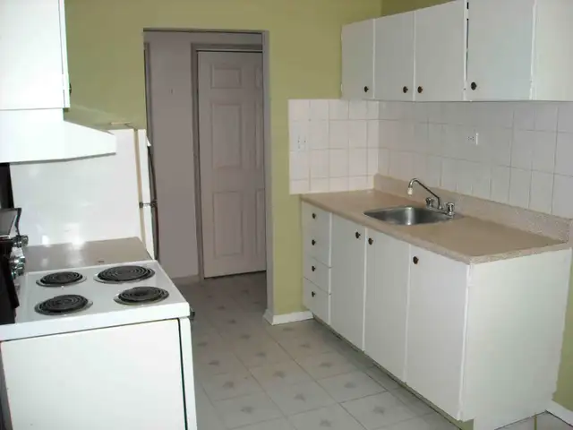 Clean 2BDRM, Quiet Residential Neighbourhood-ALL INCLUSIVE! - Photo 5